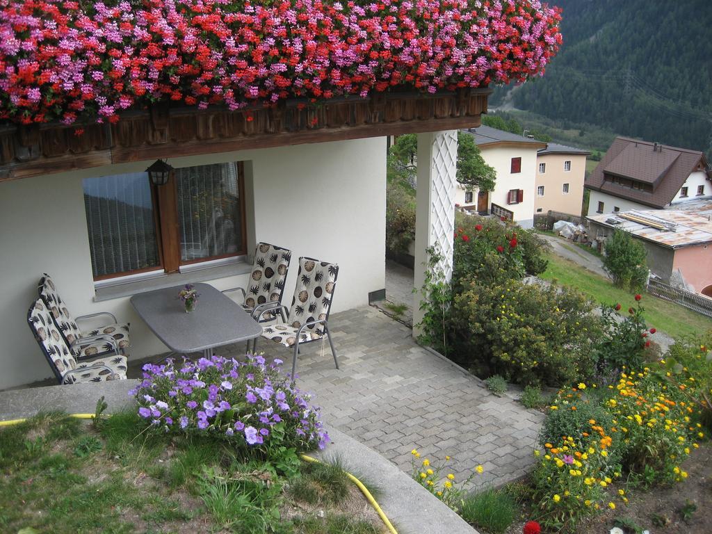 Chasa Plajet Apartamento Ramosch Exterior foto